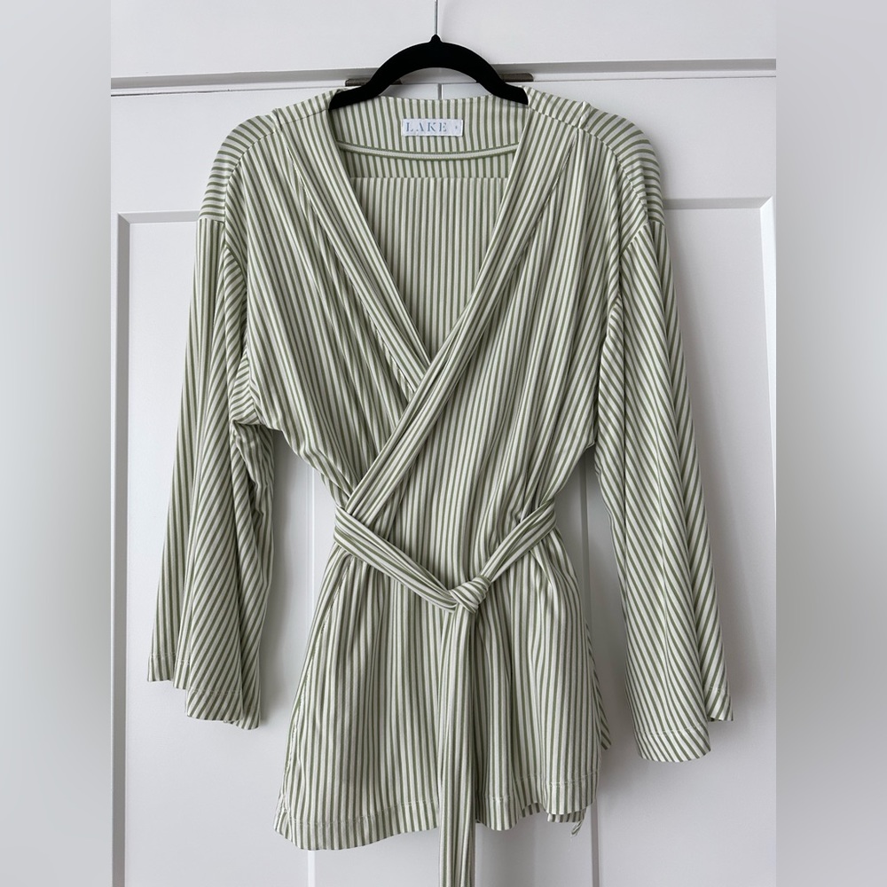 LAKE PAJAMAS SIZE SMALL